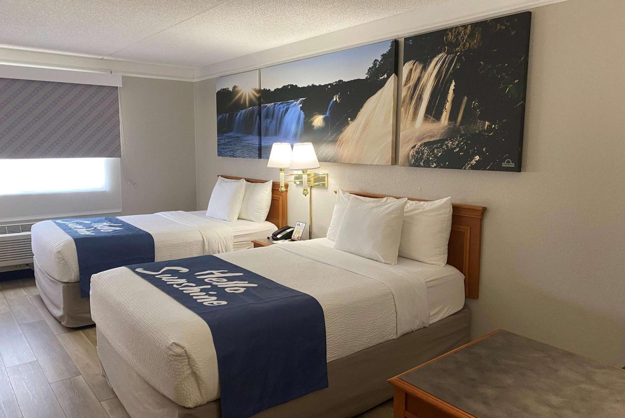 Days Inn & Suites By Wyndham Arlington Heights Exteriér fotografie