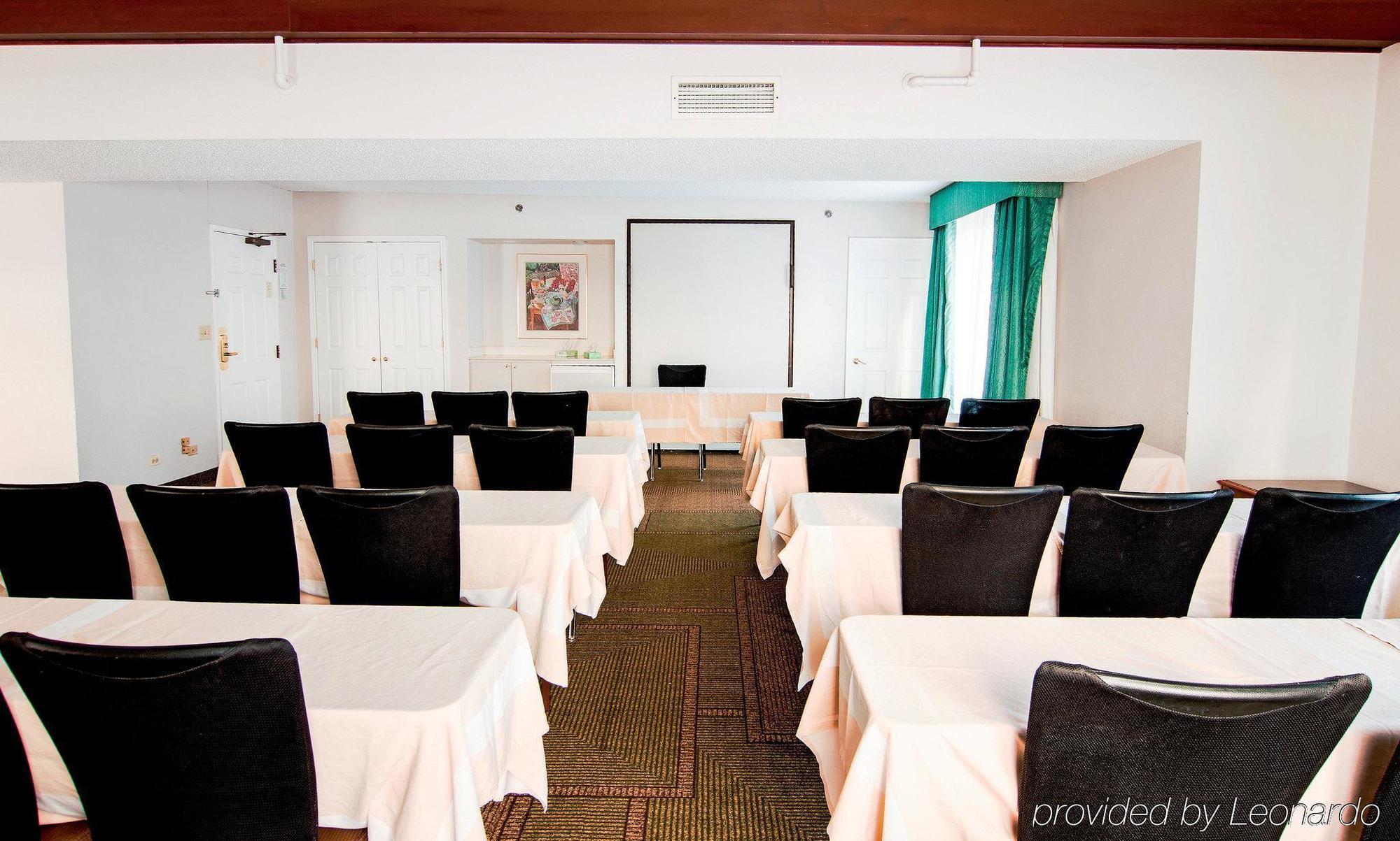Days Inn & Suites By Wyndham Arlington Heights Exteriér fotografie